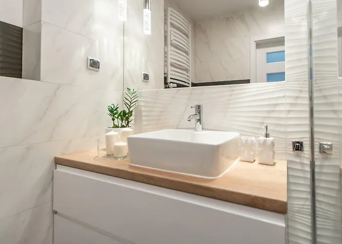 Adyl Blizej Morza * קולובז'ג